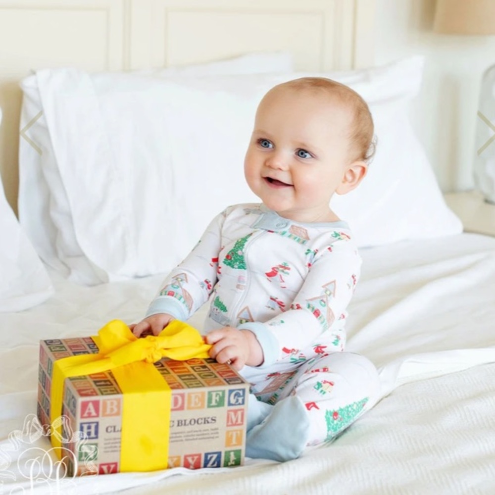 NWT. TBBC Christmas Night Night. Size 6-12 months.